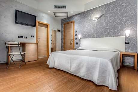 Superior Double or Twin Room with Sea View