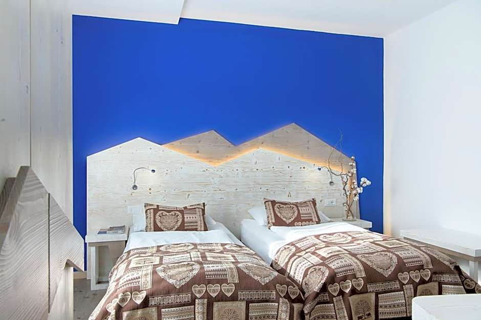 Photo 1 of 4 of Small Double Room