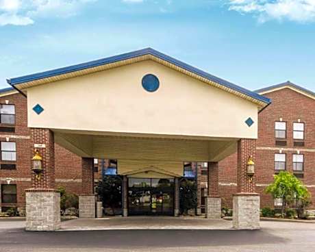 Quality Suites Jeffersonville - Louisville North