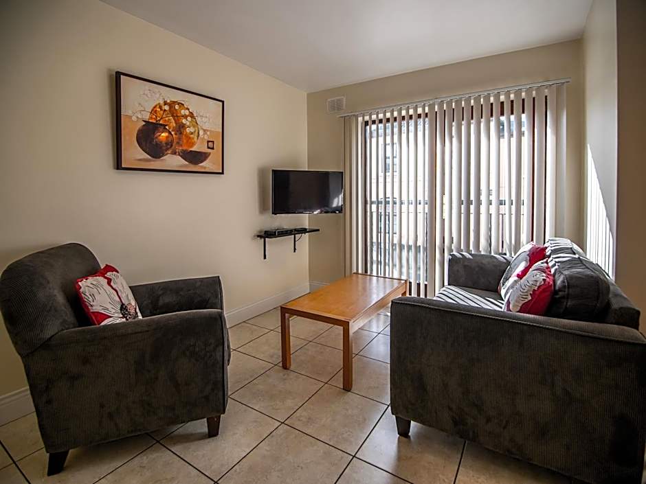 Donegan Court Aparthotel