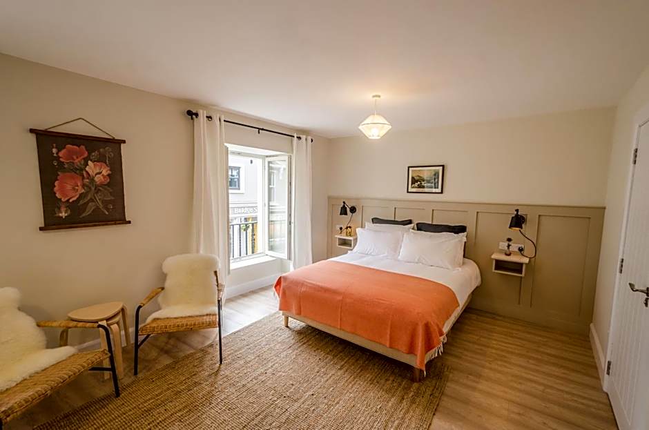 Rookery Lane Food and Lodging