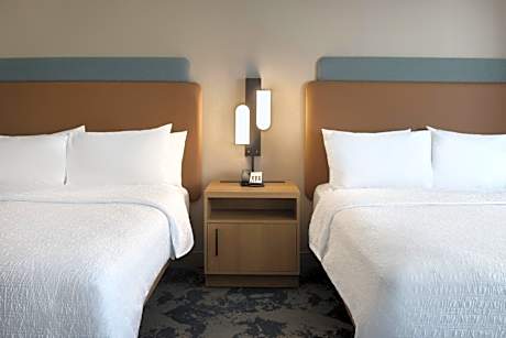 Queen Room with Two Queen Beds - Mobility Access/Non-Smoking