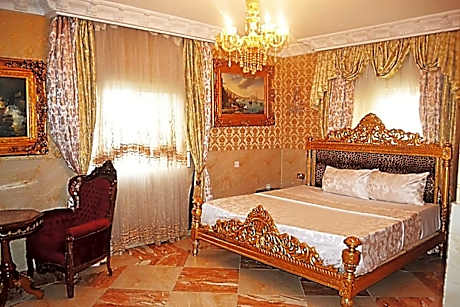 The Grand Emperor Hotels 