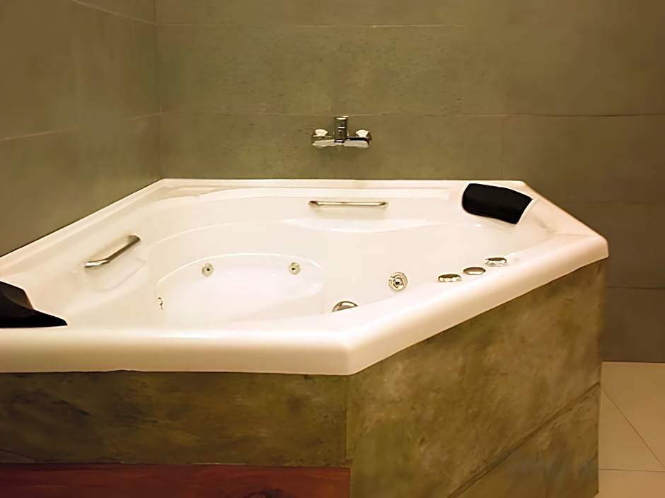 The Residence Business Hotel