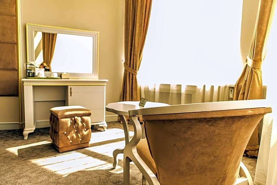 Grand Sapphire Hotel