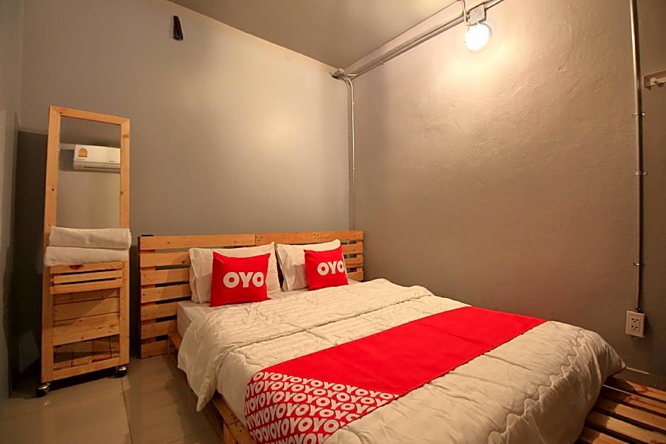 OYO 544 Sleep Sloth Hostel