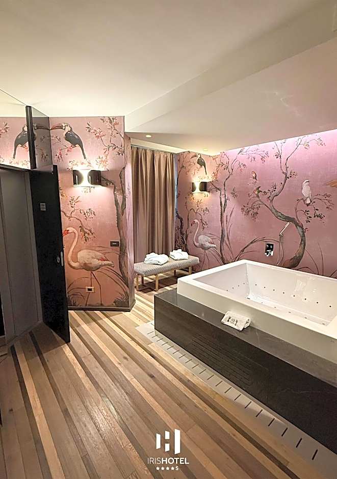 Iris Hotel