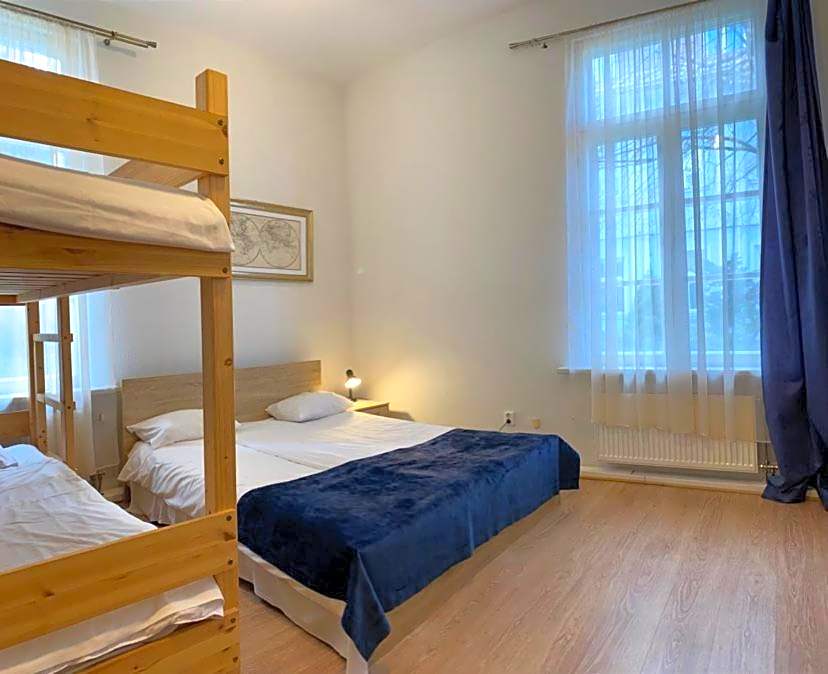 Aquamarine Hotel - Lauluväljak