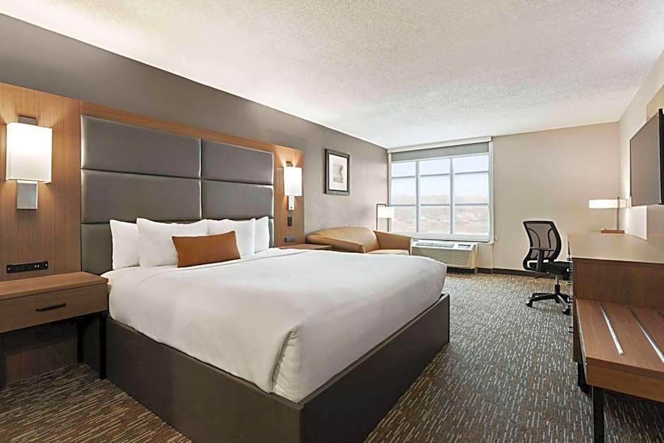 Wingate by Wyndham Cincinnati/Blue Ash