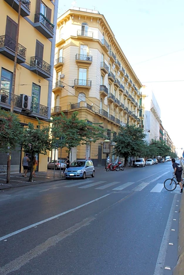 Residenza La Scala – Naples, CO