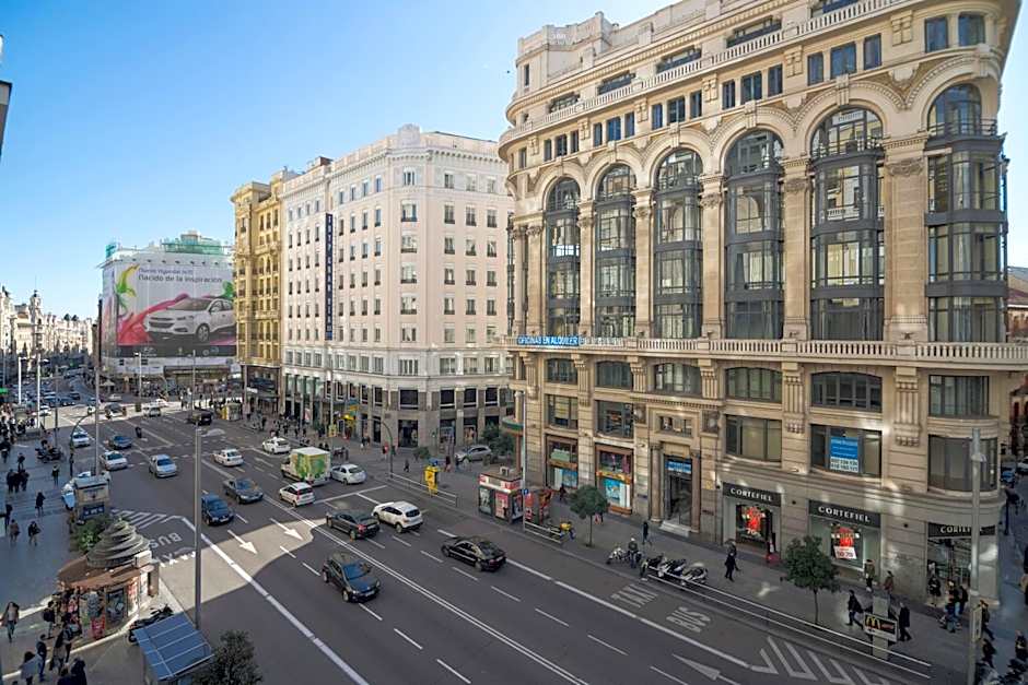 Petit Palace Triball