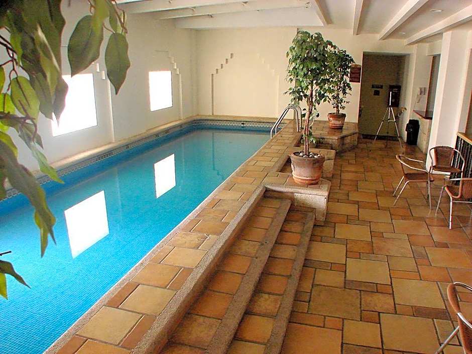 Ruiz Miln Hotel
