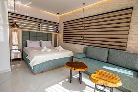 Premium One-Bedroom Suite with Sea View & Outdoor Jetted Tub