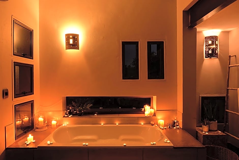 iKhaya LamaDube Game Lodge