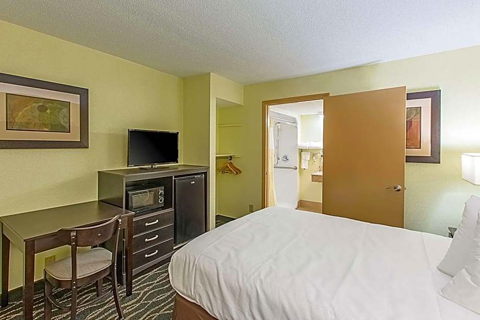 Clarion Inn Columbia Airport