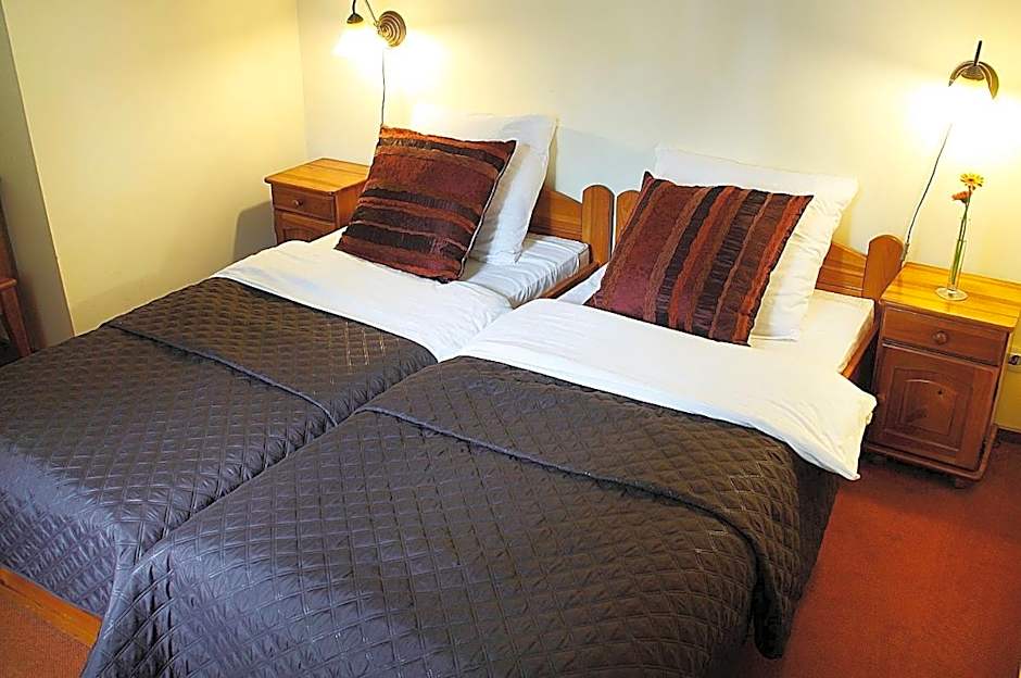 Hotel Przy Oślej Bramie - Zamek Książ