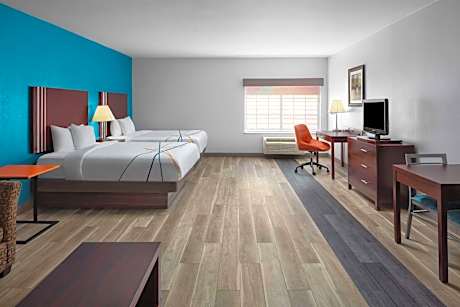 2 Queen Beds Suite
