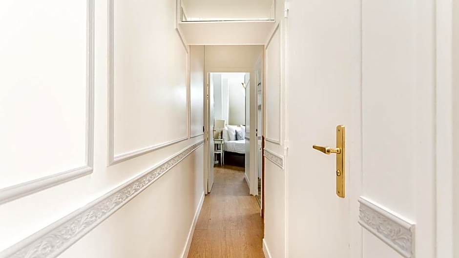 Merveil Luxury Suite Royale II - Saint Honore view