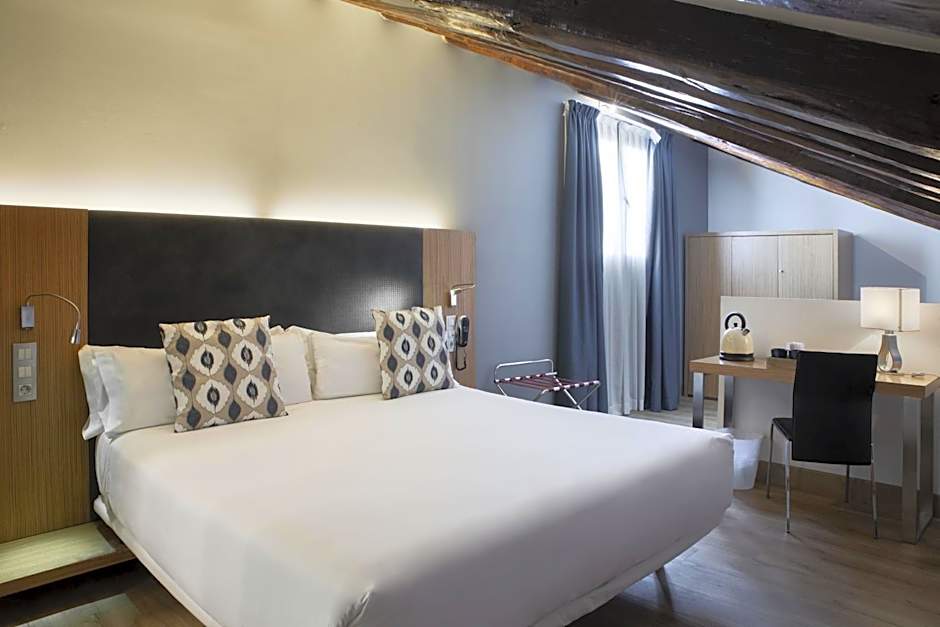 Petit Palace Plaza Del Carmen