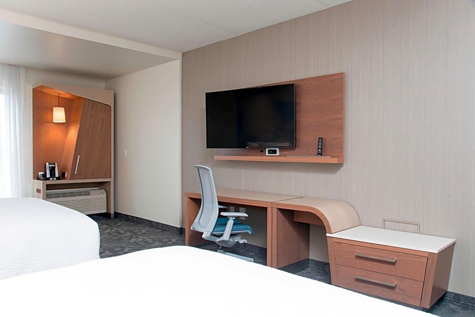 Courtyard by Marriott Holland Downtown