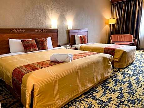 Deluxe Triple - 3 Single Beds