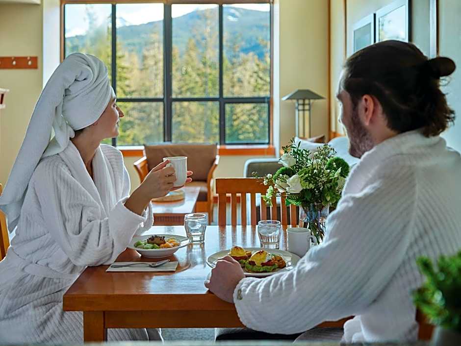 Pan Pacific Whistler Mountainside