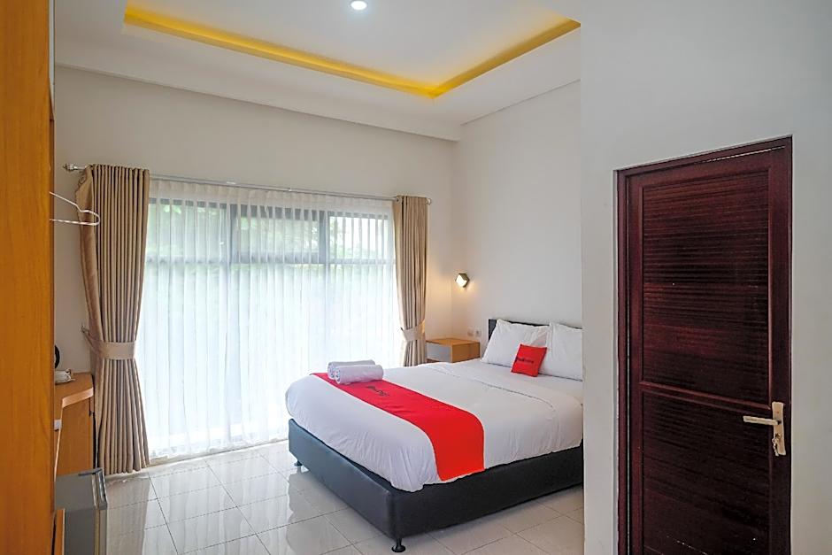 RedDoorz near Ambarrukmo Area