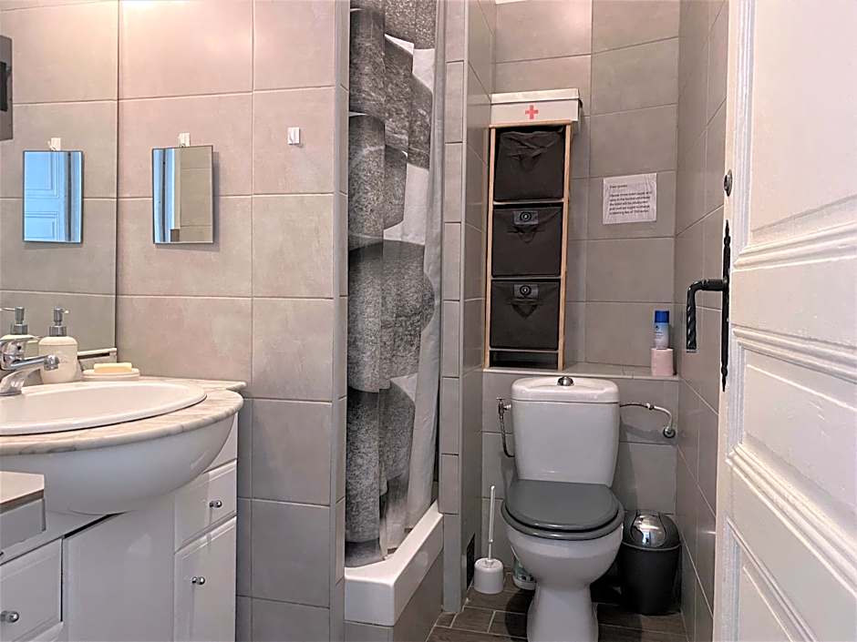 Nice Center Room
