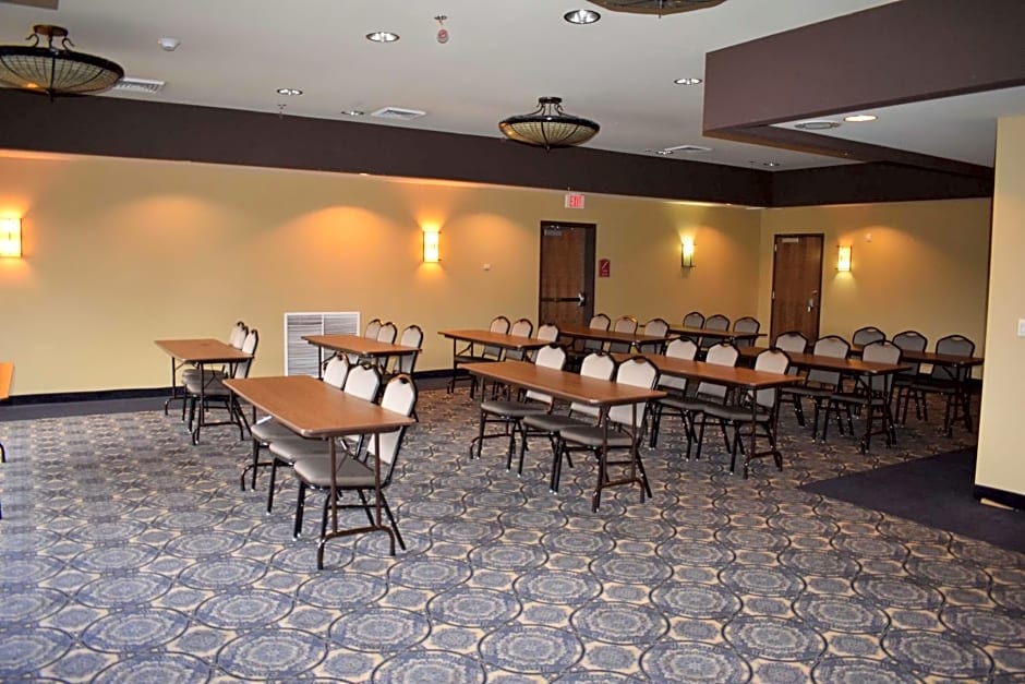 Comfort Inn and Suites Near Lake Guntersville