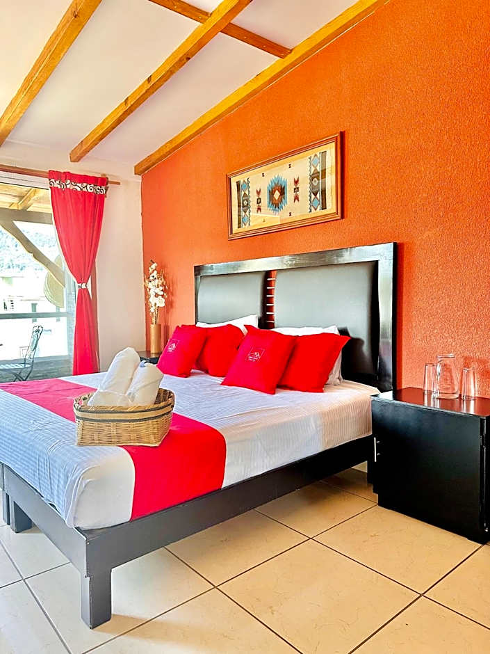 Hotel & Suites Cerro Roj0