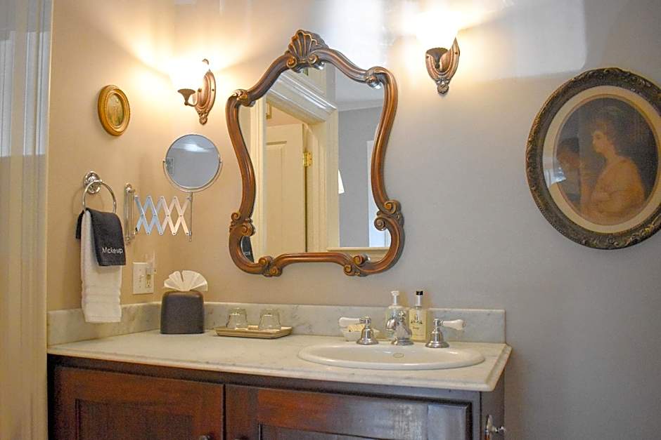 McCall House Boutique Hotel