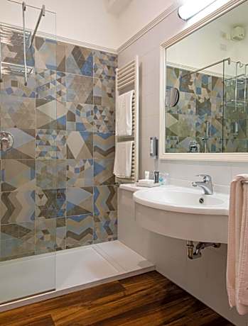 Double or Twin Room with Extra Bed