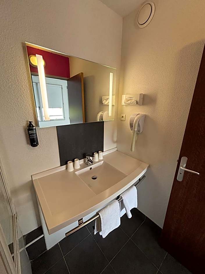 Ibis Styles Bethune Bruay Hotel