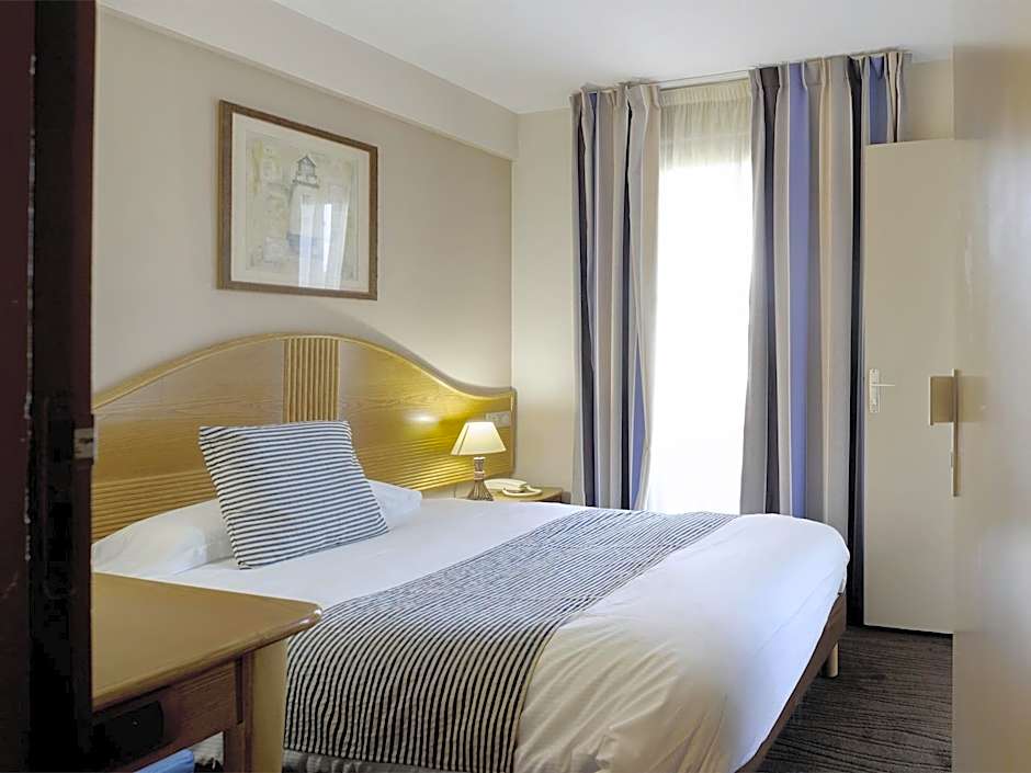 Photo 1 of 4 of Small Double Room