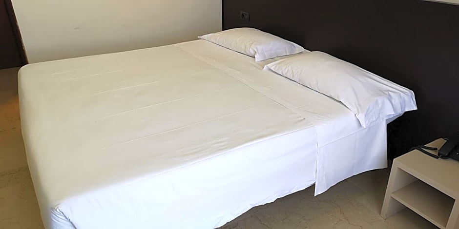 Auto Park Hotel