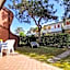 Bright flat in residence with pool - Beahost