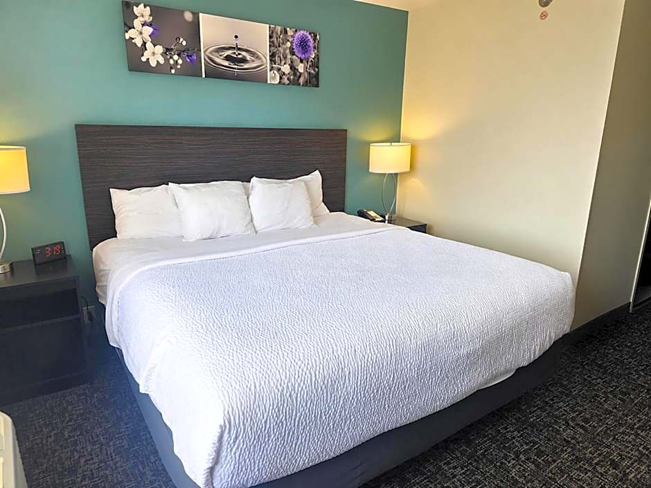 Sleep Inn & Suites near Spirit Mountain