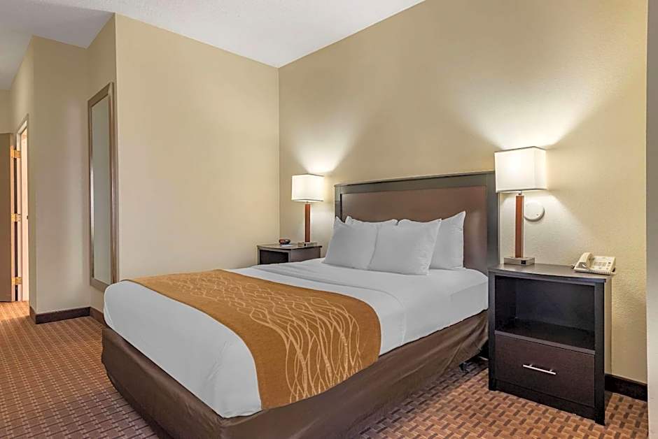 Comfort Inn & Suites Warsaw Near US-30
