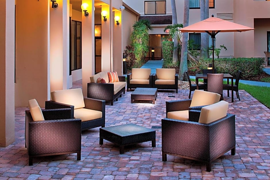 Courtyard Melbourne West
