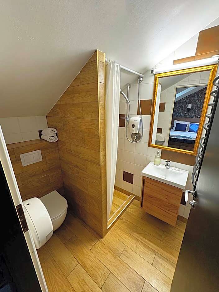 Apple Economy Hotel
