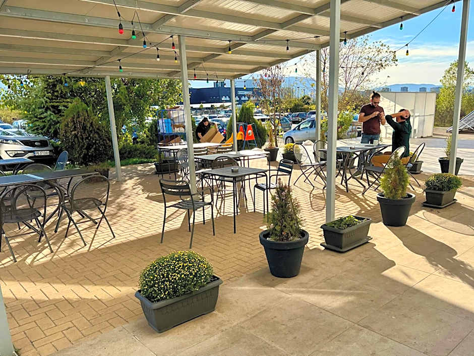 Apartments Sofia Airport free shuttle and parking