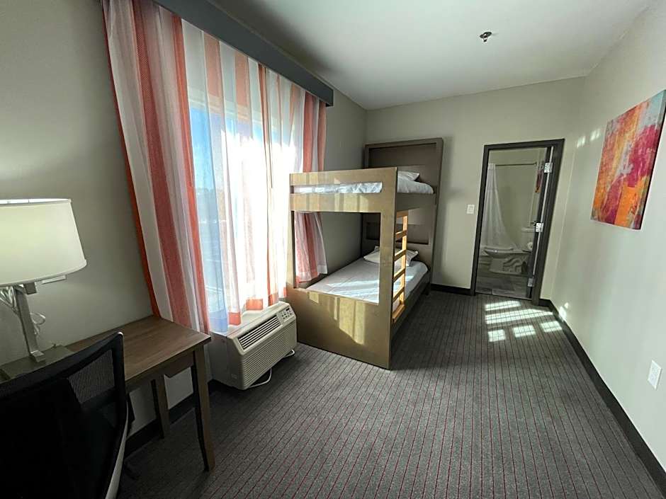 La Quinta Inn & Suites by Wyndham Augusta/Fort Eisenhower