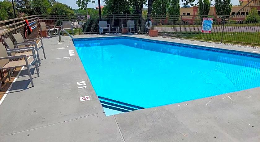 Sonesta Essential Hotels Overland Park