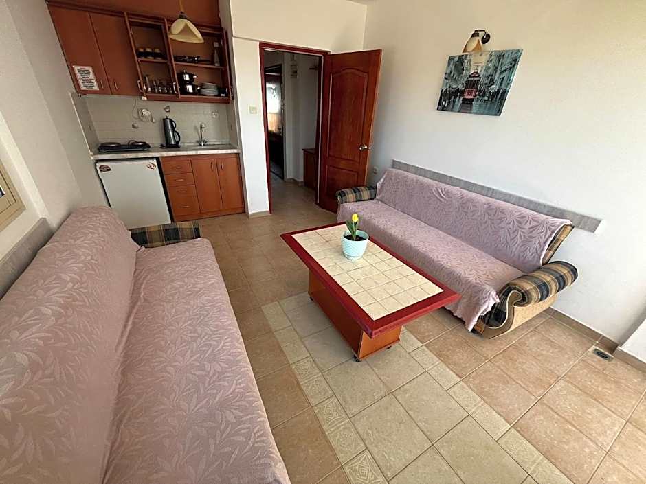 HOLIDAY APART 50 meters to BEACH, Sea view apartments