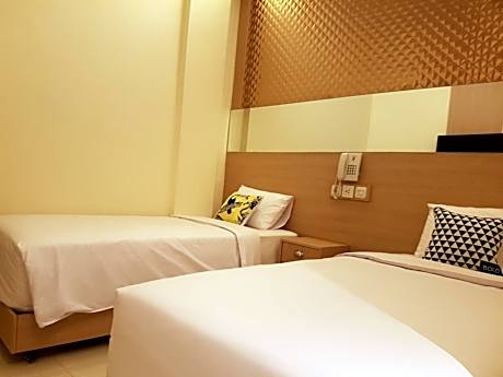 Deluxe Twin Room with No Window