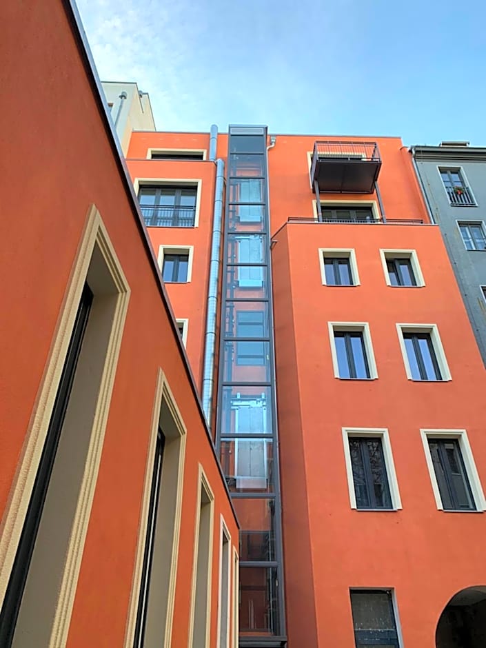 Art Apartments