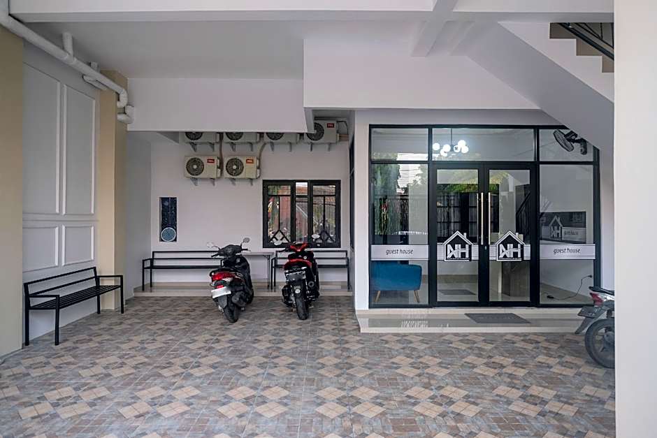 RedDoorz Syariah near UNIMUS Semarang