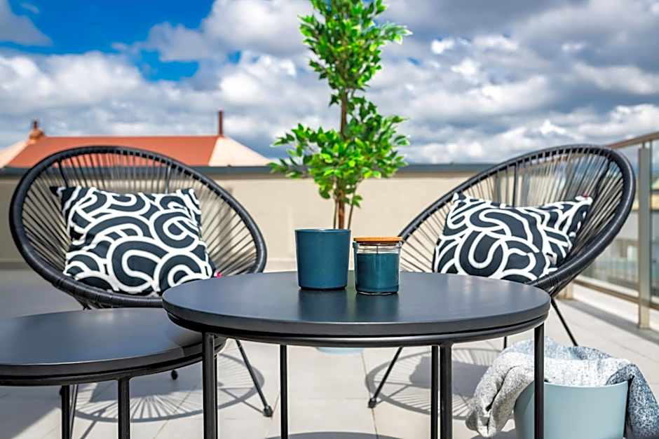 WestSide Garden Apartments by FirstHost