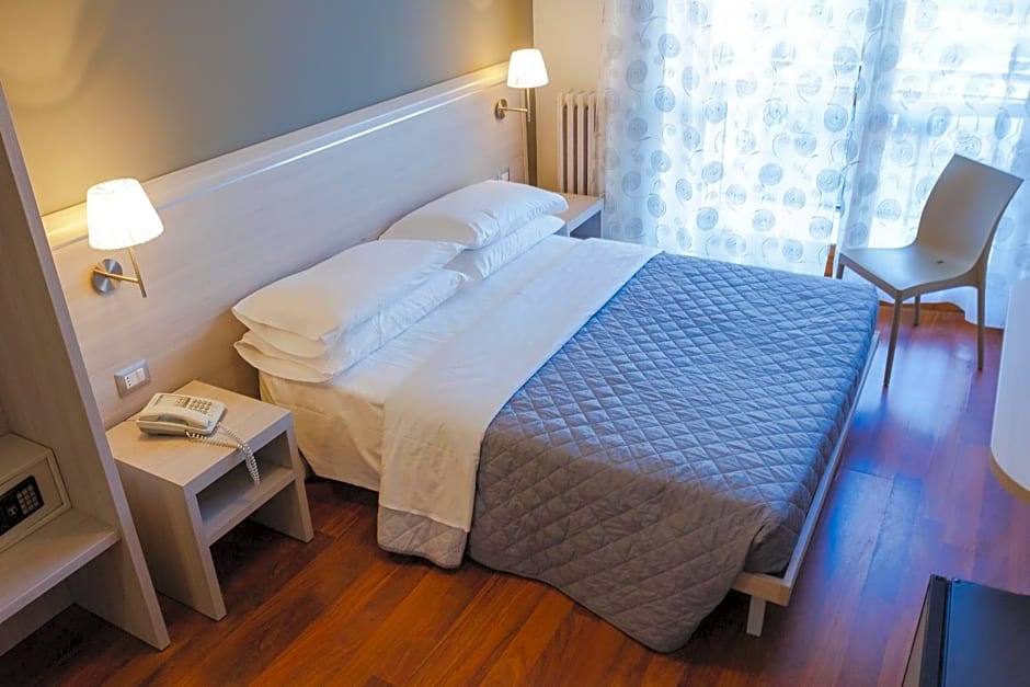 Twelve Hotel