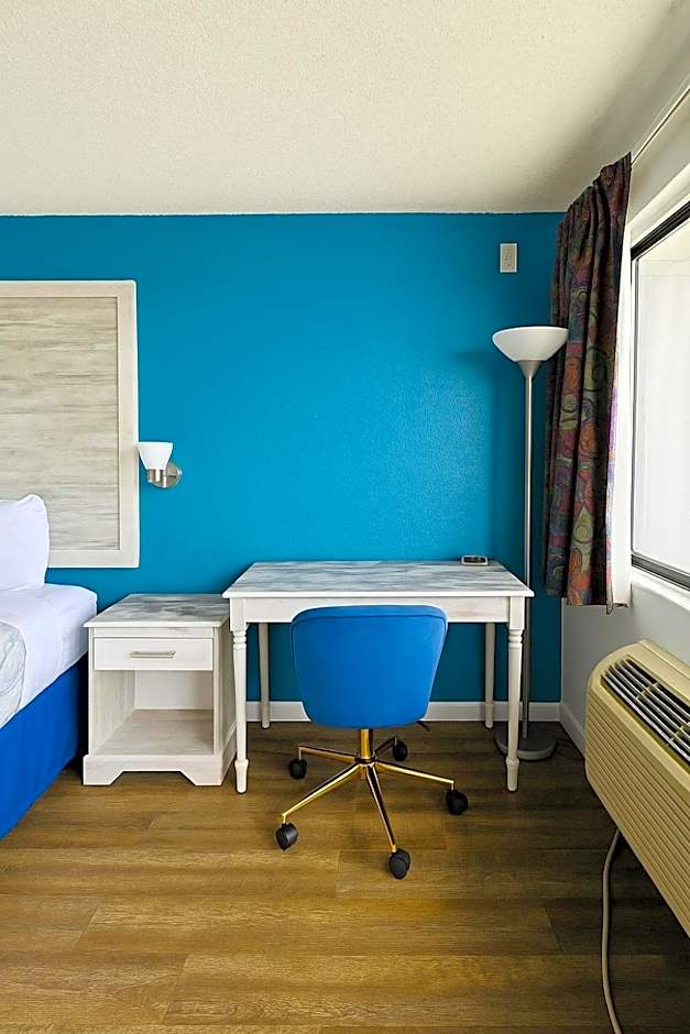 Ozark Inn and Suites